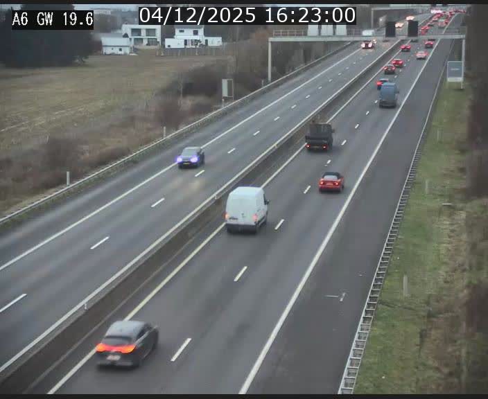<h2>Traffic live webcam Luxembourg - Steinfort - A6 - BK 19.6 - direction Belgique</h2>