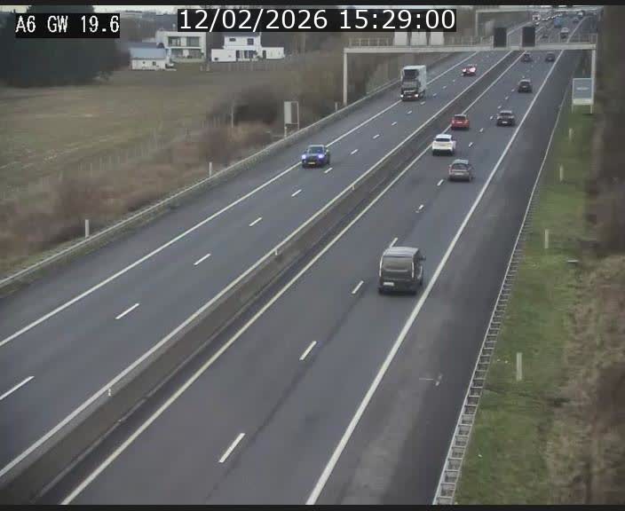 Traffic live webcam Luxembourg - Steinfort - A6 - BK 19.6 - direction Belgique
