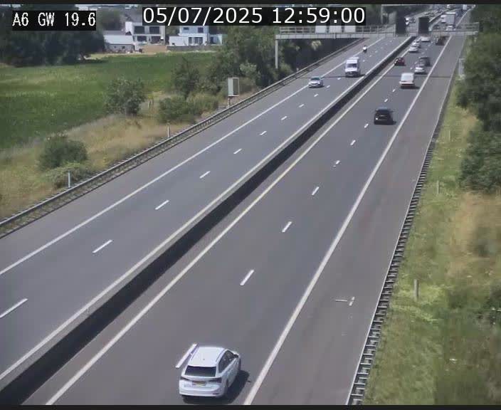 <h2>Traffic live webcam Luxembourg - Steinfort - A6 - BK 19.6 - direction Belgique</h2>