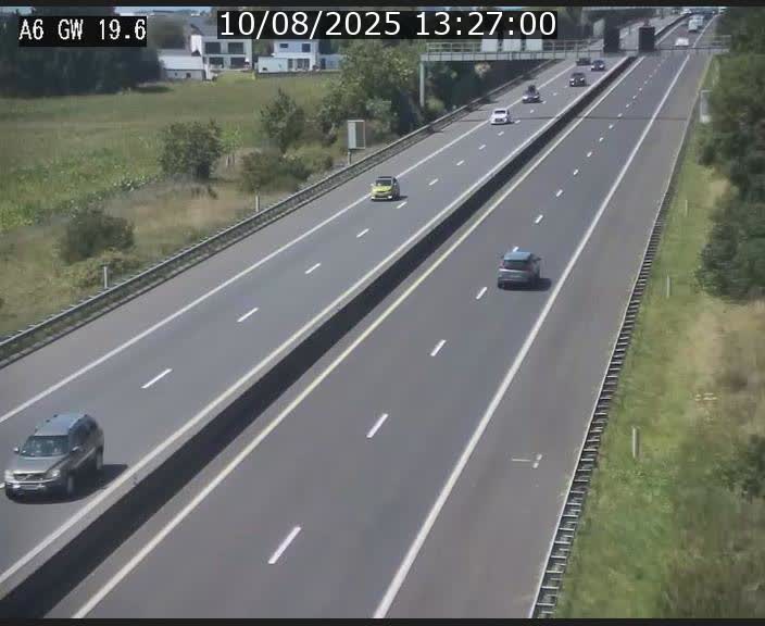 <h2>Traffic live webcam Luxembourg - Steinfort - A6 - BK 19.6 - direction Belgique</h2>