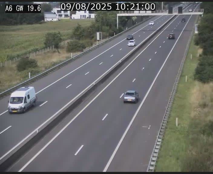 <h2>Traffic live webcam Luxembourg - Steinfort - A6 - BK 19.6 - direction Belgique</h2>