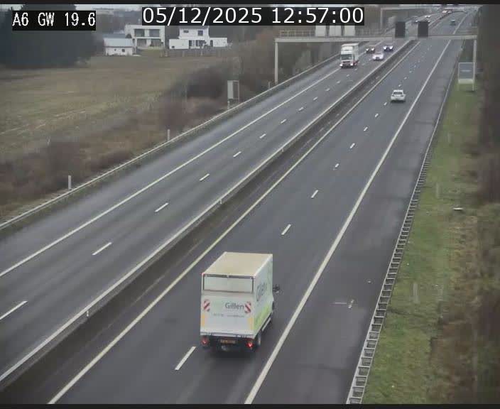 <h2>Traffic live webcam Luxembourg - Steinfort - A6 - BK 19.6 - direction Belgique</h2>