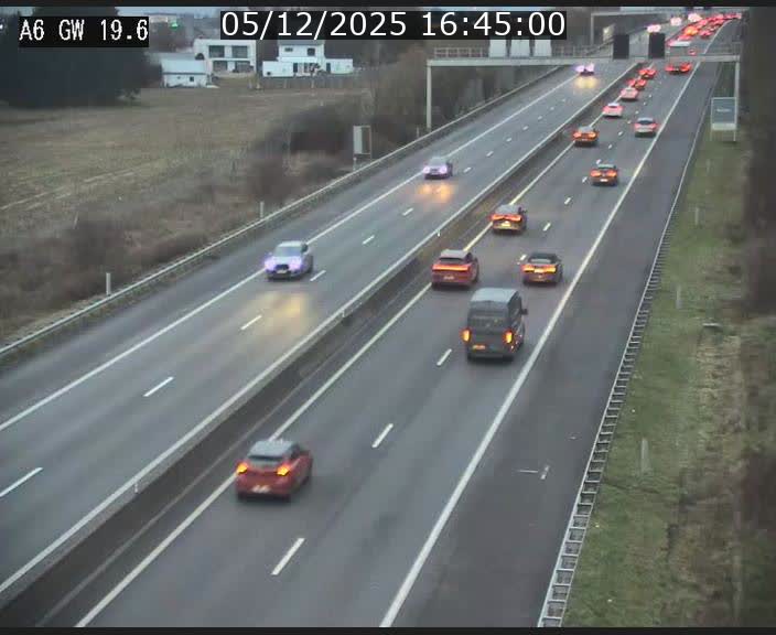 <h2>Traffic live webcam Luxembourg - Steinfort - A6 - BK 19.6 - direction Belgique</h2>