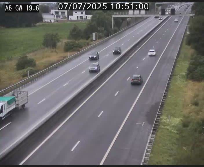 <h2>Traffic live webcam Luxembourg - Steinfort - A6 - BK 19.6 - direction Belgique</h2>