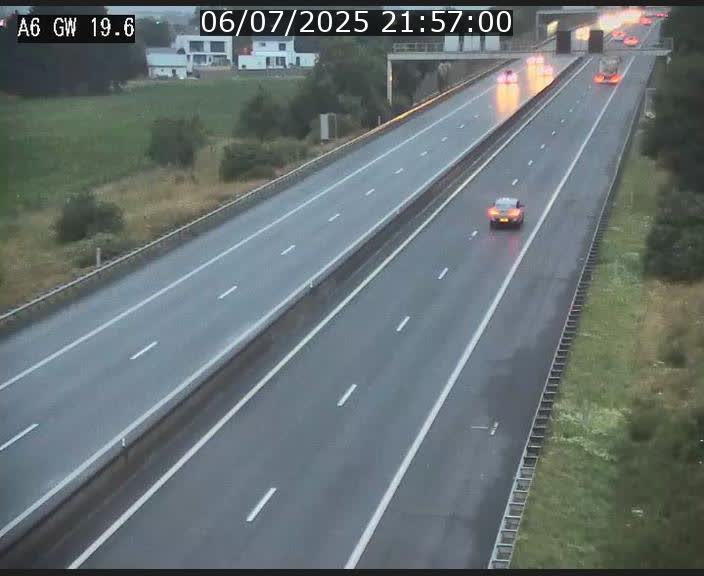 Traffic live webcam Luxembourg - Steinfort - A6 - BK 19.6 - direction Belgique