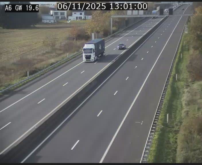<h2>Traffic live webcam Luxembourg - Steinfort - A6 - BK 19.6 - direction Belgique</h2>