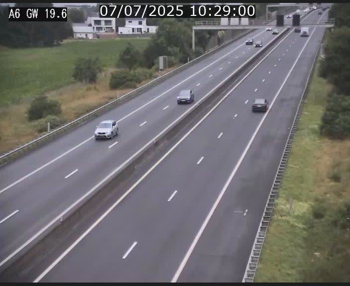 <h2>Traffic live webcam Luxembourg - Steinfort - A6 - BK 19.6 - direction Belgique</h2>