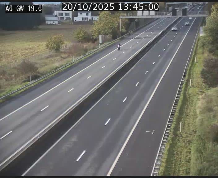 <h2>Traffic live webcam Luxembourg - Steinfort - A6 - BK 19.6 - direction Belgique</h2>