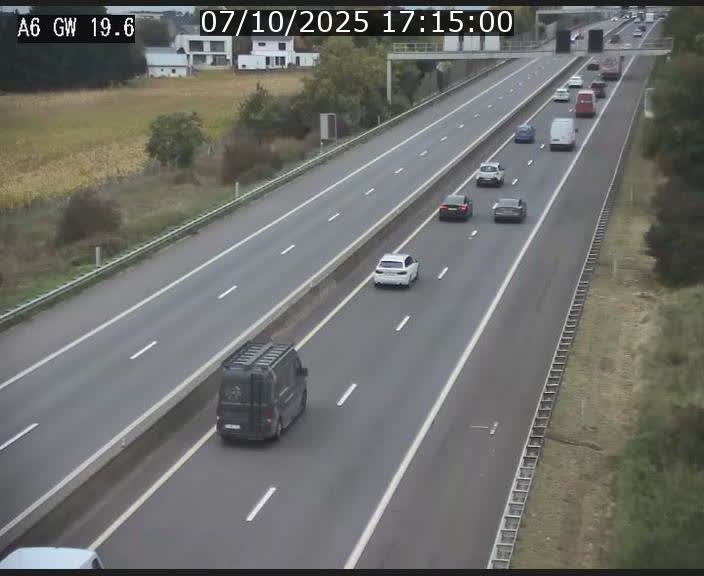 <h2>Traffic live webcam Luxembourg - Steinfort - A6 - BK 19.6 - direction Belgique</h2>