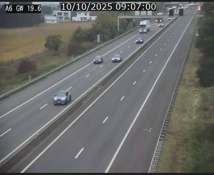 <h2>Traffic live webcam Luxembourg - Steinfort - A6 - BK 19.6 - direction Belgique</h2>