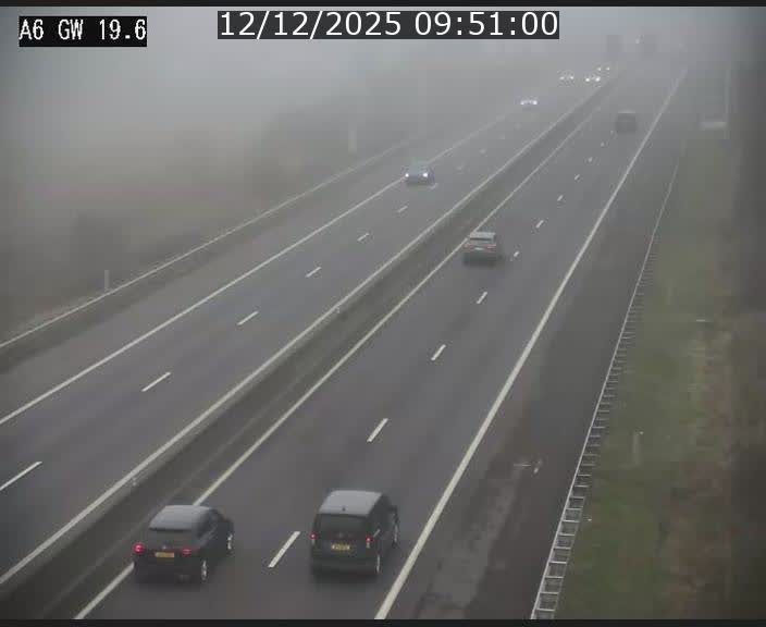 Traffic live webcam Luxembourg - Steinfort - A6 - BK 19.6 - direction Belgique