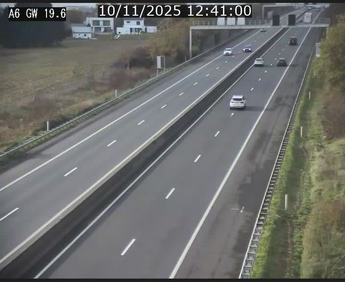 <h2>Traffic live webcam Luxembourg - Steinfort - A6 - BK 19.6 - direction Belgique</h2>