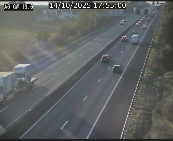 <h2>Traffic live webcam Luxembourg - Steinfort - A6 - BK 19.6 - direction Belgique</h2>