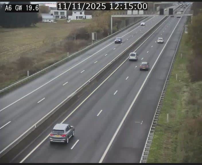 Traffic live webcam Luxembourg - Steinfort - A6 - BK 19.6 - direction Belgique