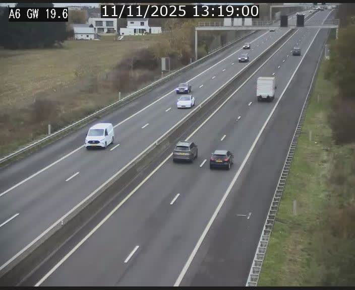<h2>Traffic live webcam Luxembourg - Steinfort - A6 - BK 19.6 - direction Belgique</h2>