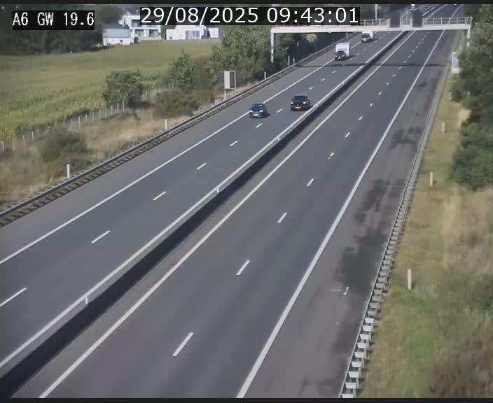 <h2>Traffic live webcam Luxembourg - Steinfort - A6 - BK 19.6 - direction Belgique</h2>