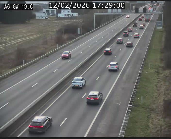 <h2>Traffic live webcam Luxembourg - Steinfort - A6 - BK 19.6 - direction Belgique</h2>