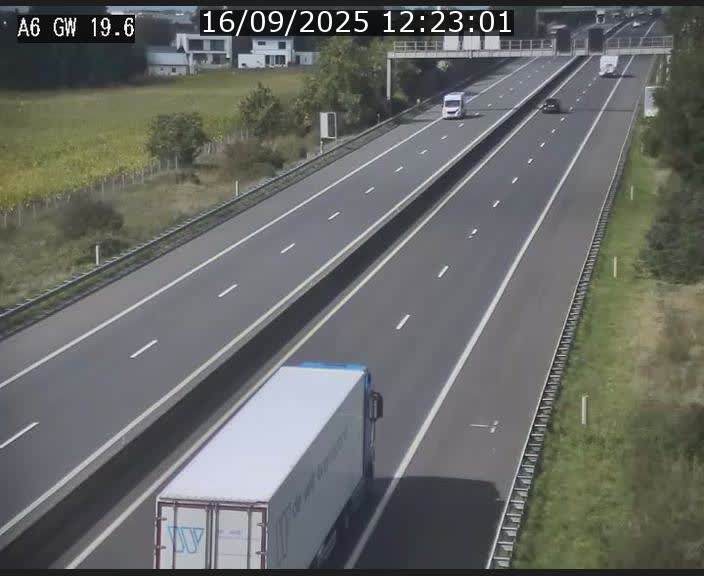 Traffic live webcam Luxembourg - Steinfort - A6 - BK 19.6 - direction Belgique