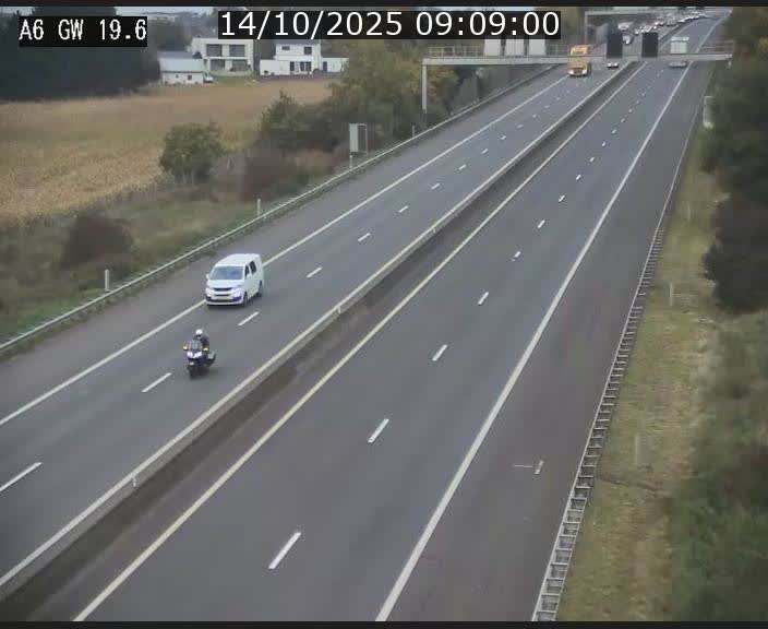 <h2>Traffic live webcam Luxembourg - Steinfort - A6 - BK 19.6 - direction Belgique</h2>