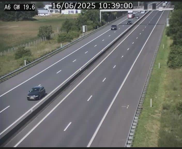 Traffic live webcam Luxembourg - Steinfort - A6 - BK 19.6 - direction Belgique