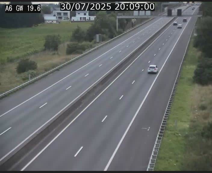 Traffic live webcam Luxembourg - Steinfort - A6 - BK 19.6 - direction Belgique
