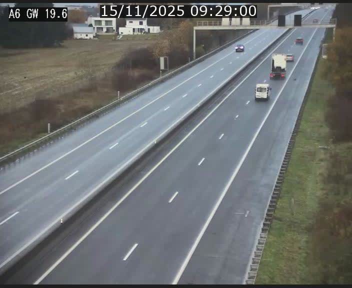 <h2>Traffic live webcam Luxembourg - Steinfort - A6 - BK 19.6 - direction Belgique</h2>