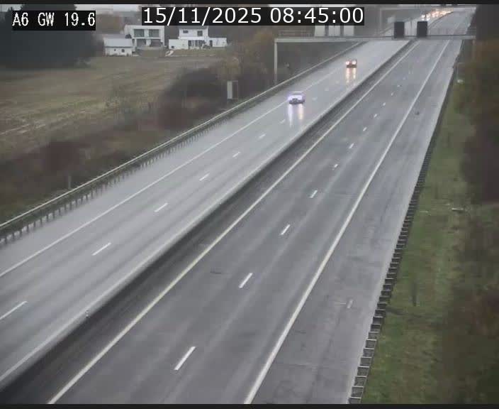 <h2>Traffic live webcam Luxembourg - Steinfort - A6 - BK 19.6 - direction Belgique</h2>