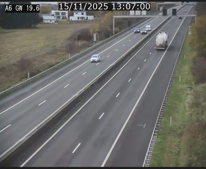 <h2>Traffic live webcam Luxembourg - Steinfort - A6 - BK 19.6 - direction Belgique</h2>