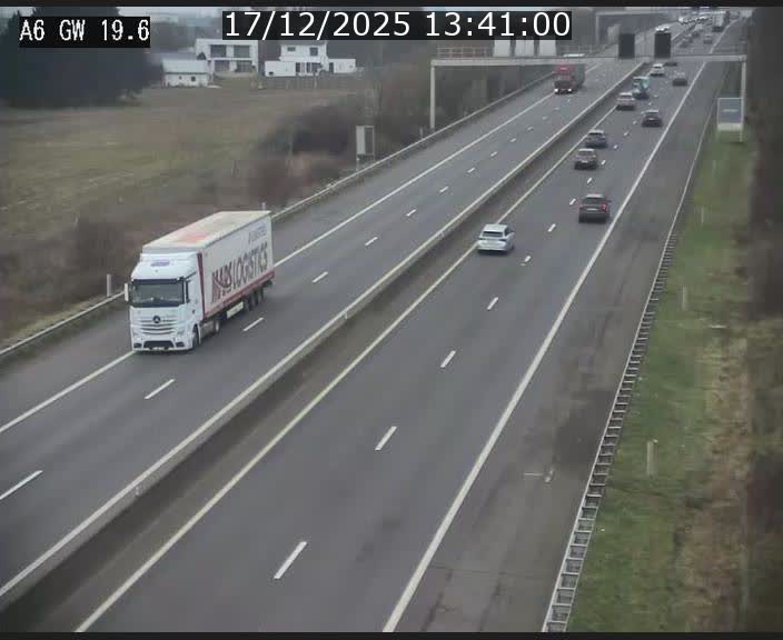 Traffic live webcam Luxembourg - Steinfort - A6 - BK 19.6 - direction Belgique