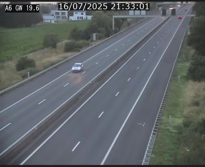 <h2>Traffic live webcam Luxembourg - Steinfort - A6 - BK 19.6 - direction Belgique</h2>