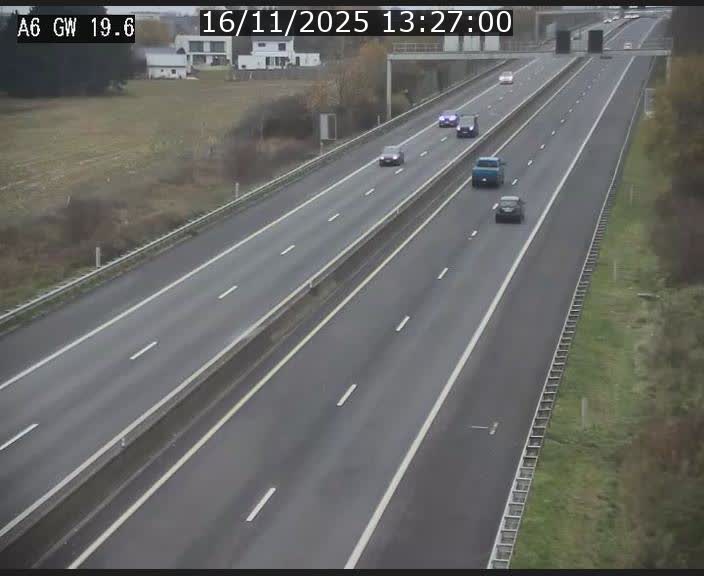 <h2>Traffic live webcam Luxembourg - Steinfort - A6 - BK 19.6 - direction Belgique</h2>
