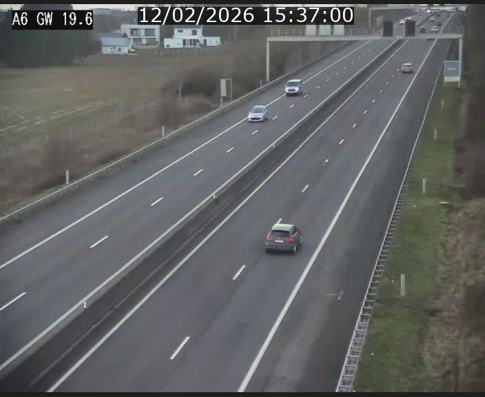 Traffic live webcam Luxembourg - Steinfort - A6 - BK 19.6 - direction Belgique