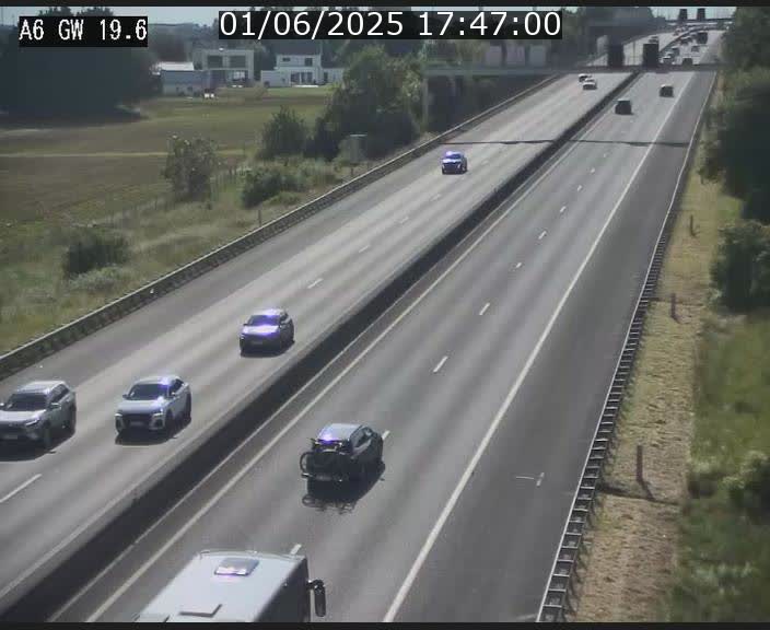 Traffic live webcam Luxembourg - Steinfort - A6 - BK 19.6 - direction Belgique