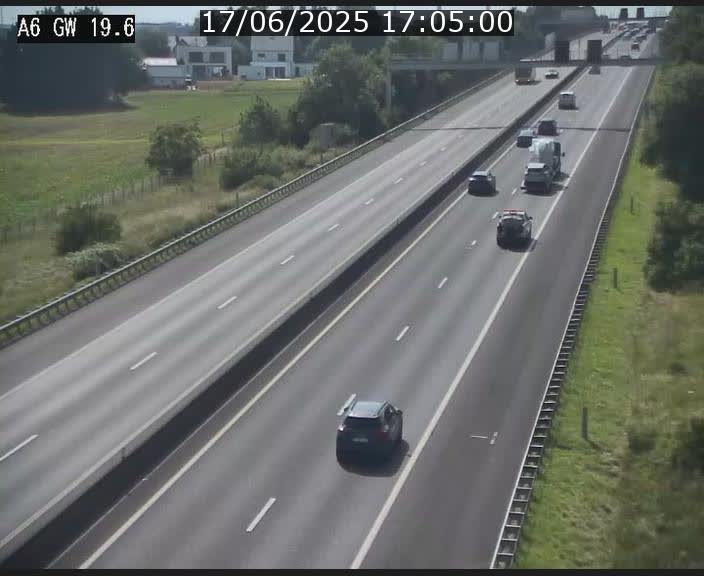 Traffic live webcam Luxembourg - Steinfort - A6 - BK 19.6 - direction Belgique