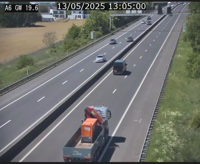 Traffic live webcam Luxembourg - Steinfort - A6 - BK 19.6 - direction Belgique