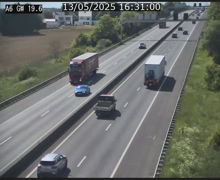 Traffic live webcam Luxembourg - Steinfort - A6 - BK 19.6 - direction Belgique