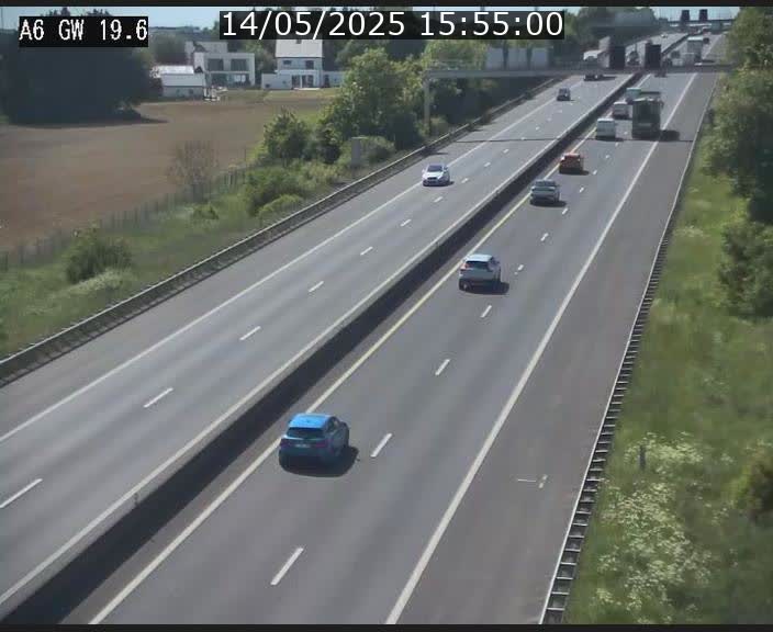 Traffic live webcam Luxembourg - Steinfort - A6 - BK 19.6 - direction Belgique