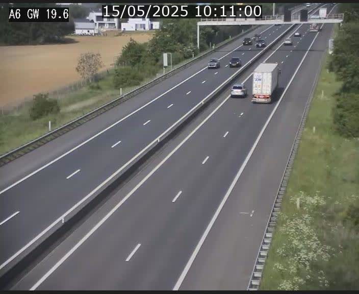 Traffic live webcam Luxembourg - Steinfort - A6 - BK 19.6 - direction Belgique