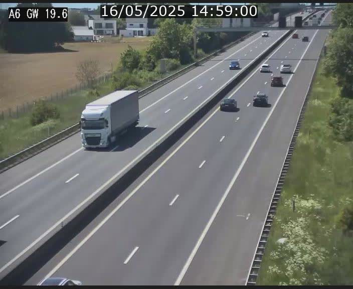 Traffic live webcam Luxembourg - Steinfort - A6 - BK 19.6 - direction Belgique