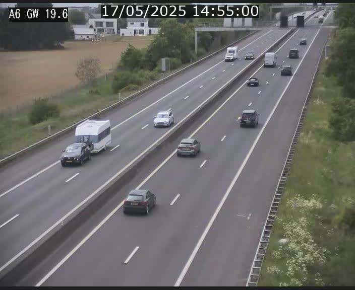 Traffic live webcam Luxembourg - Steinfort - A6 - BK 19.6 - direction Belgique
