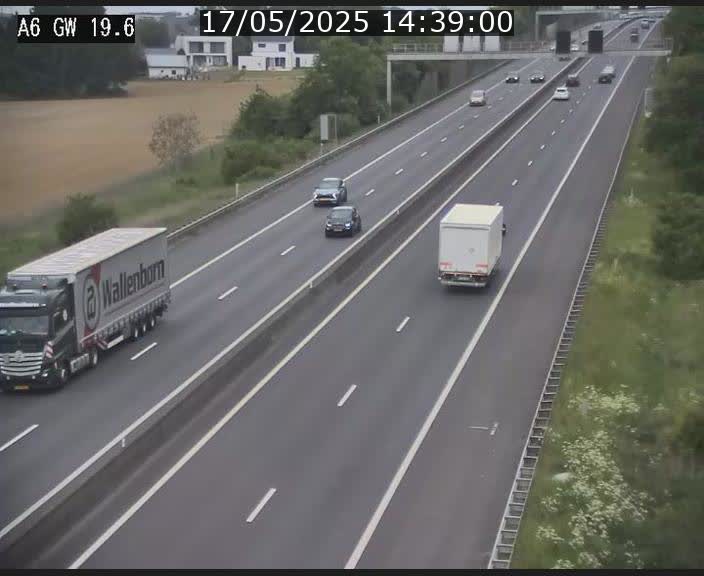 Traffic live webcam Luxembourg - Steinfort - A6 - BK 19.6 - direction Belgique