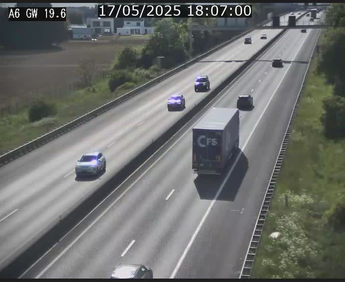 Traffic live webcam Luxembourg - Steinfort - A6 - BK 19.6 - direction Belgique