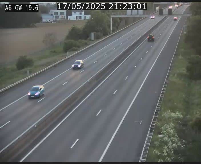 Traffic live webcam Luxembourg - Steinfort - A6 - BK 19.6 - direction Belgique