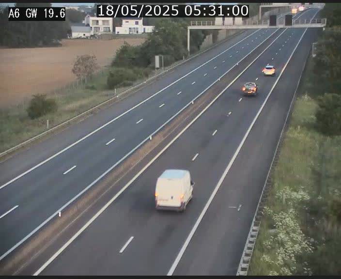 Traffic live webcam Luxembourg - Steinfort - A6 - BK 19.6 - direction Belgique