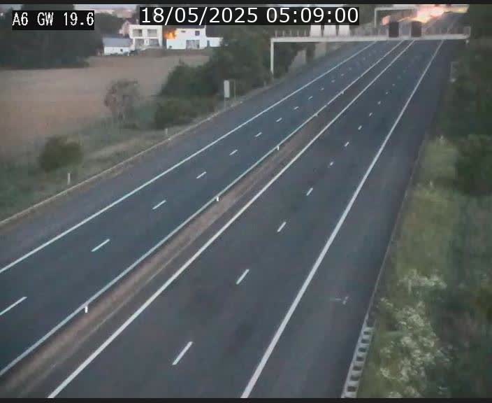 Traffic live webcam Luxembourg - Steinfort - A6 - BK 19.6 - direction Belgique