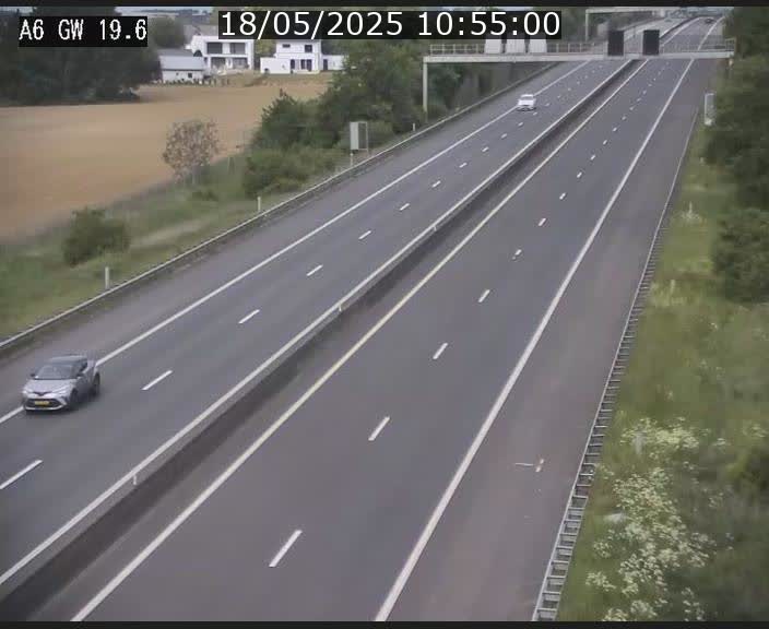 Traffic live webcam Luxembourg - Steinfort - A6 - BK 19.6 - direction Belgique