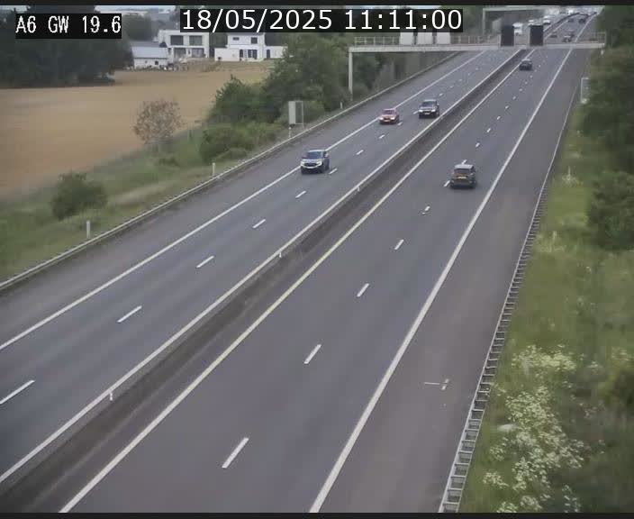 Traffic live webcam Luxembourg - Steinfort - A6 - BK 19.6 - direction Belgique