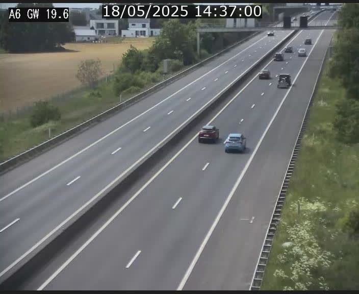 Traffic live webcam Luxembourg - Steinfort - A6 - BK 19.6 - direction Belgique