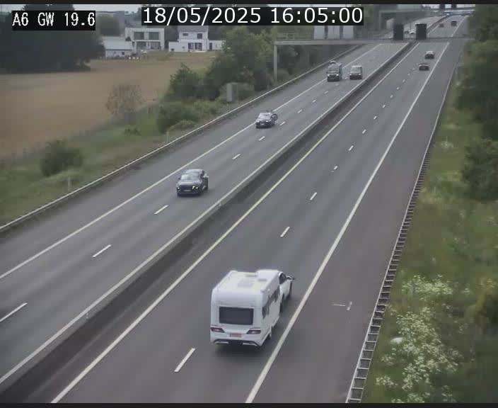Traffic live webcam Luxembourg - Steinfort - A6 - BK 19.6 - direction Belgique