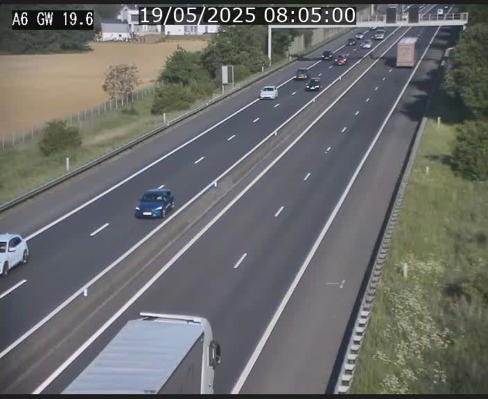 Traffic live webcam Luxembourg - Steinfort - A6 - BK 19.6 - direction Belgique